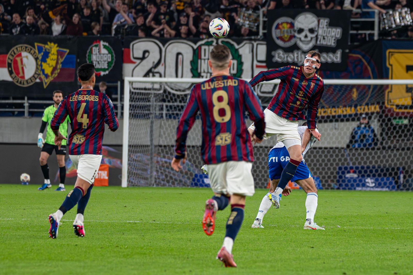 Lech Poznań wygrał w Szczecinie mimo wielkich problemów kadrowyc