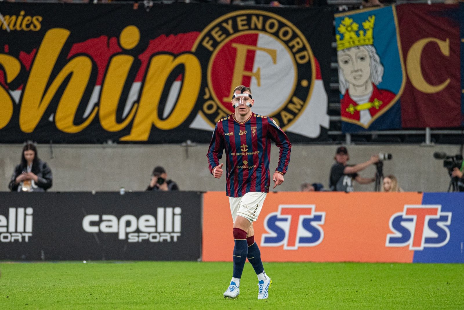 Lech Poznań wygrał w Szczecinie mimo wielkich problemów kadrowyc