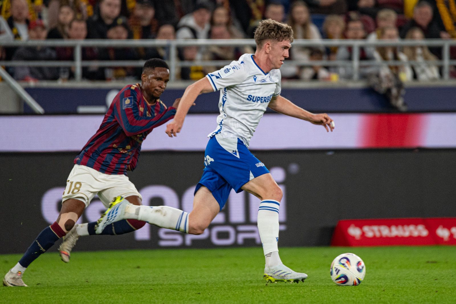 Lech Poznań wygrał w Szczecinie mimo wielkich problemów kadrowyc