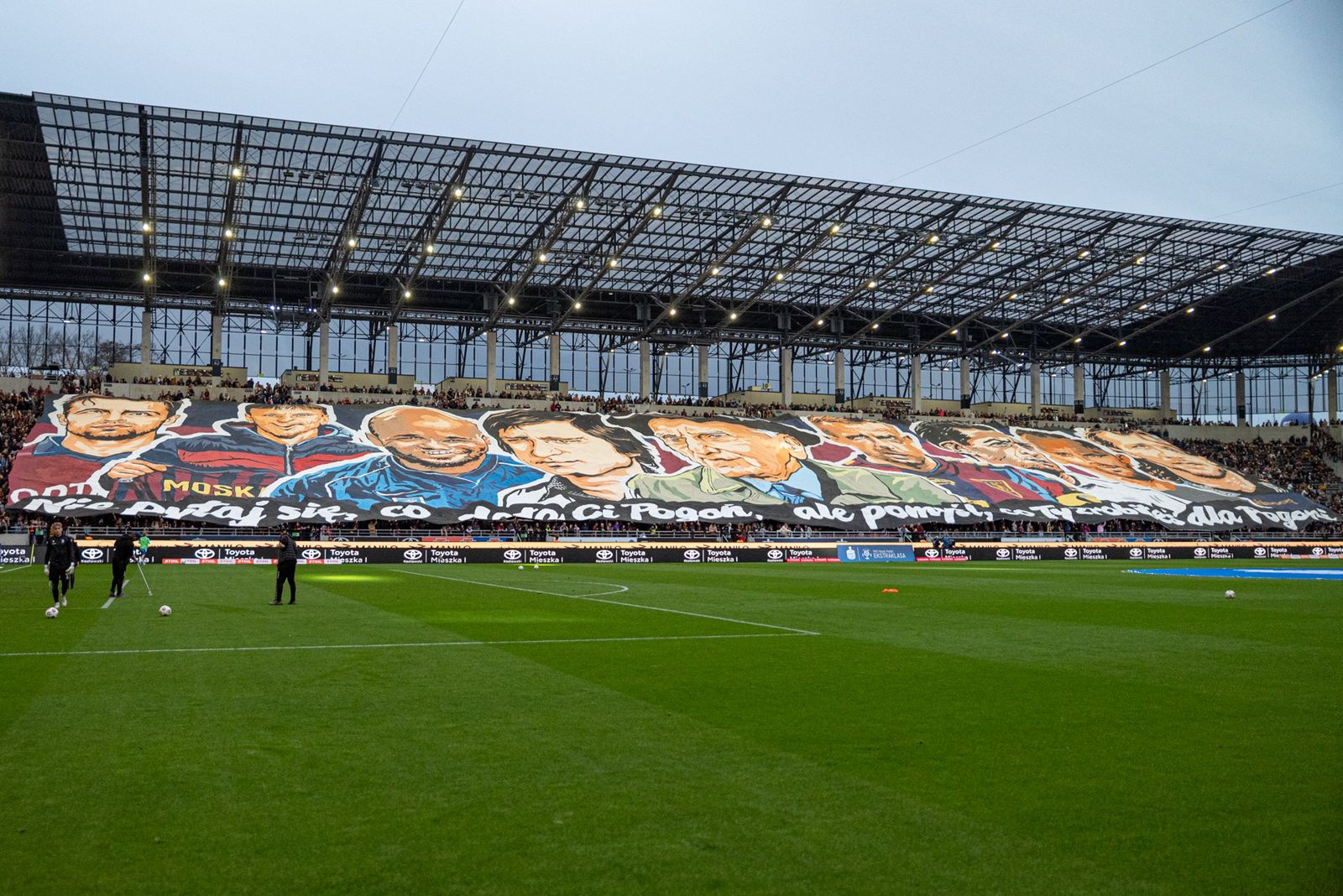 Lech Poznań wygrał w Szczecinie mimo wielkich problemów kadrowyc