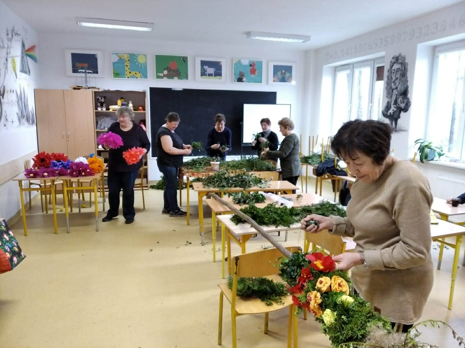 Palmy przygotowane przez Klub Seniora Sami Swoi z Obrowa