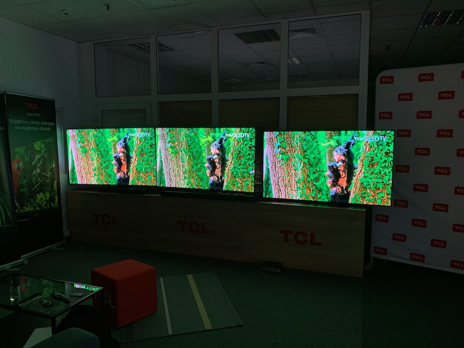 TCL X10 kontra LG OLED C9 oraz Samsung Q90R