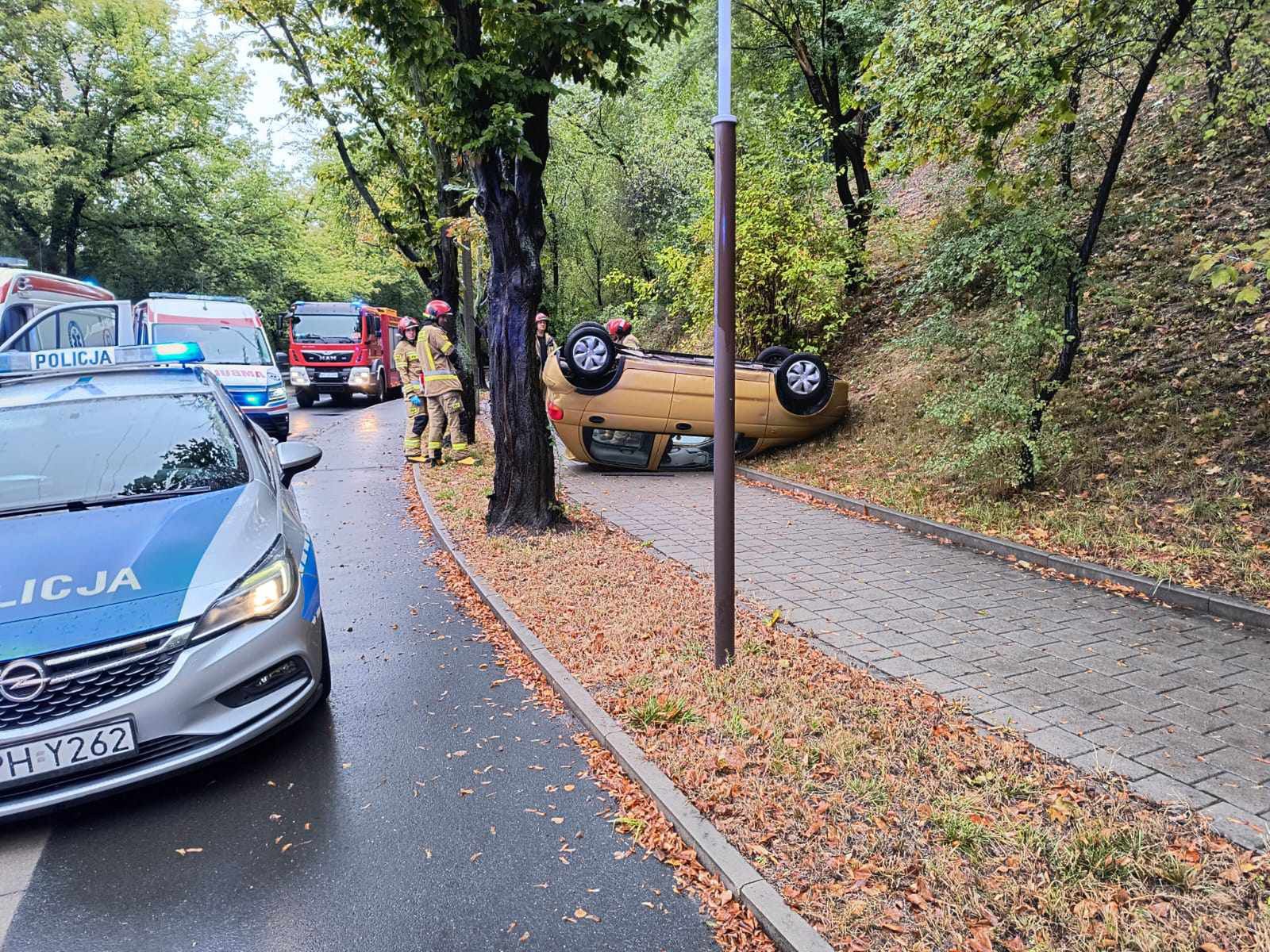 75-latek nie dostosował prędkości do warunków pogodowych