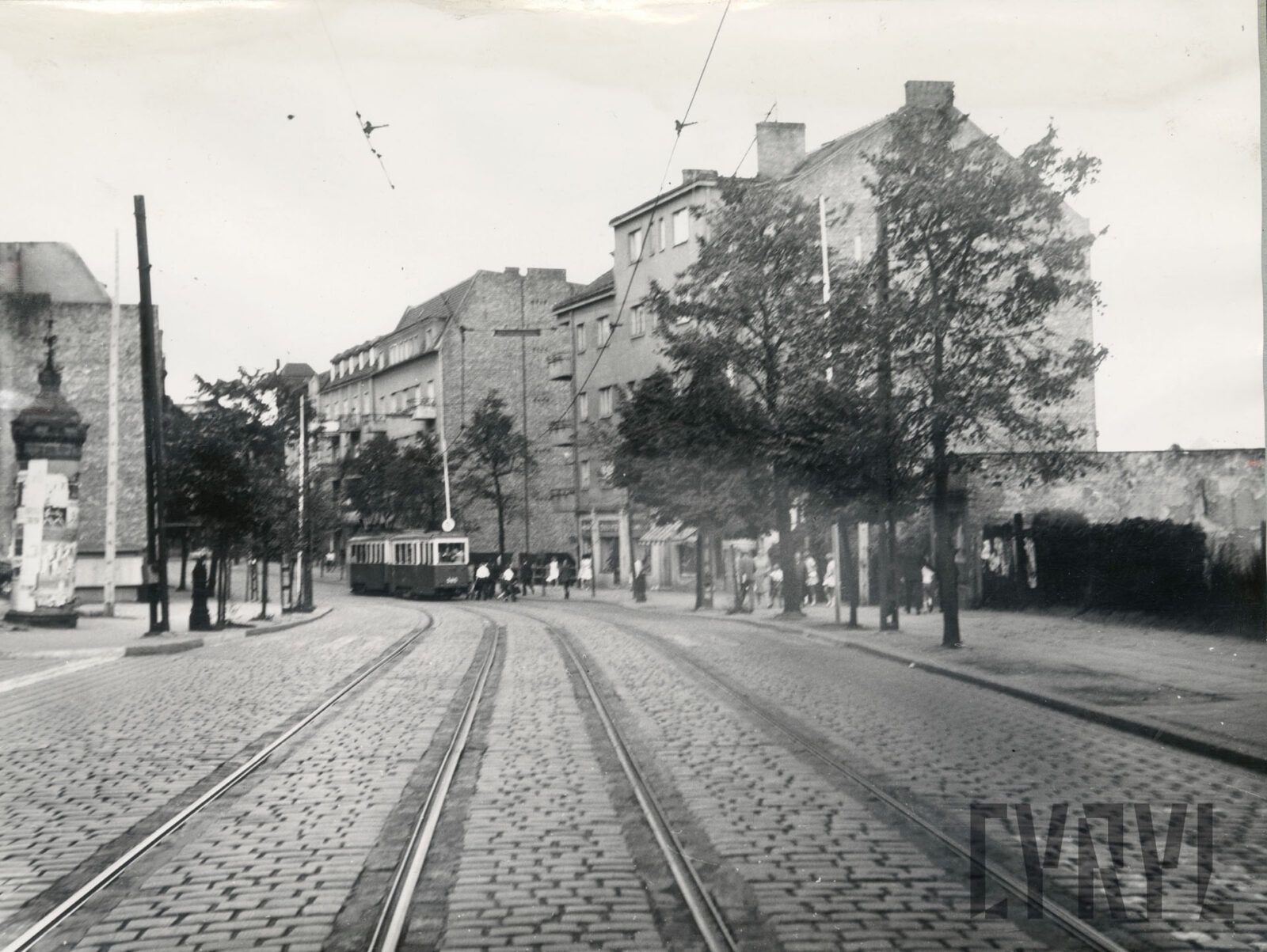 Wilda: Od średniowiecznej wsi do tętniącej życiem dzielnicy Pozn