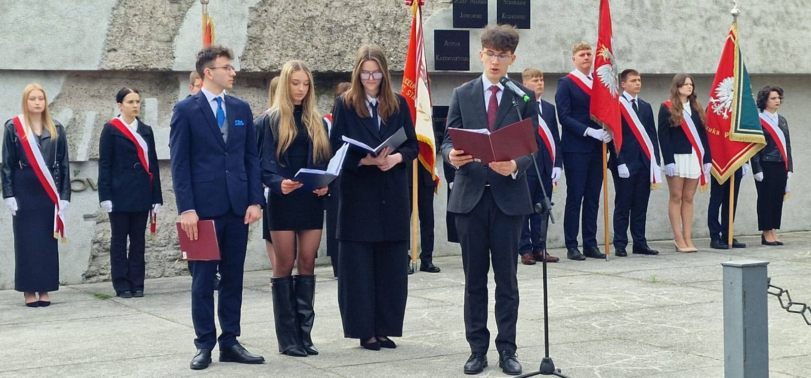 Uroczysty apel maturzystów 