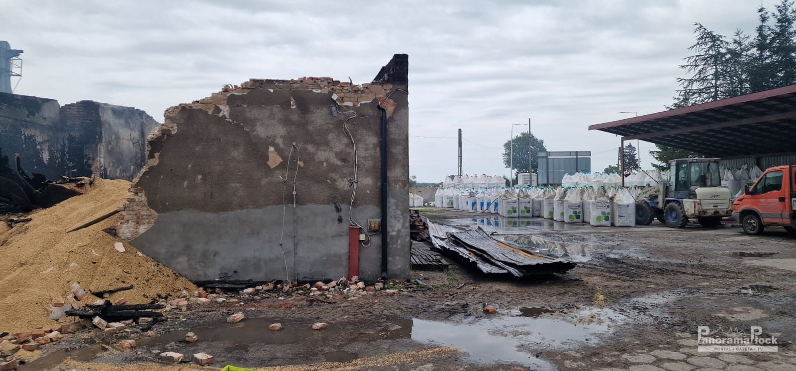 Pożar magazynu zbożowego w Gozdowie 