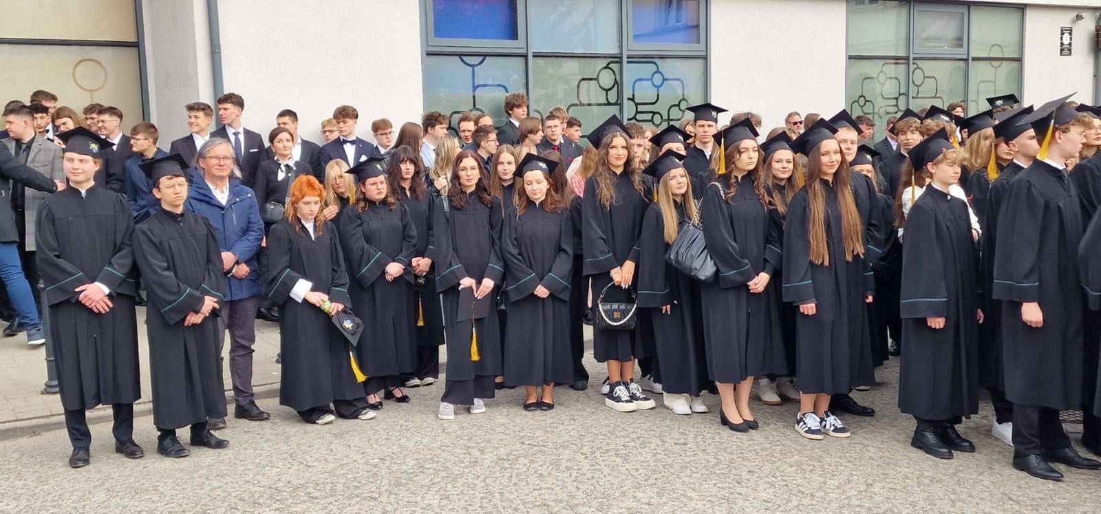 Uroczysty apel maturzystów 