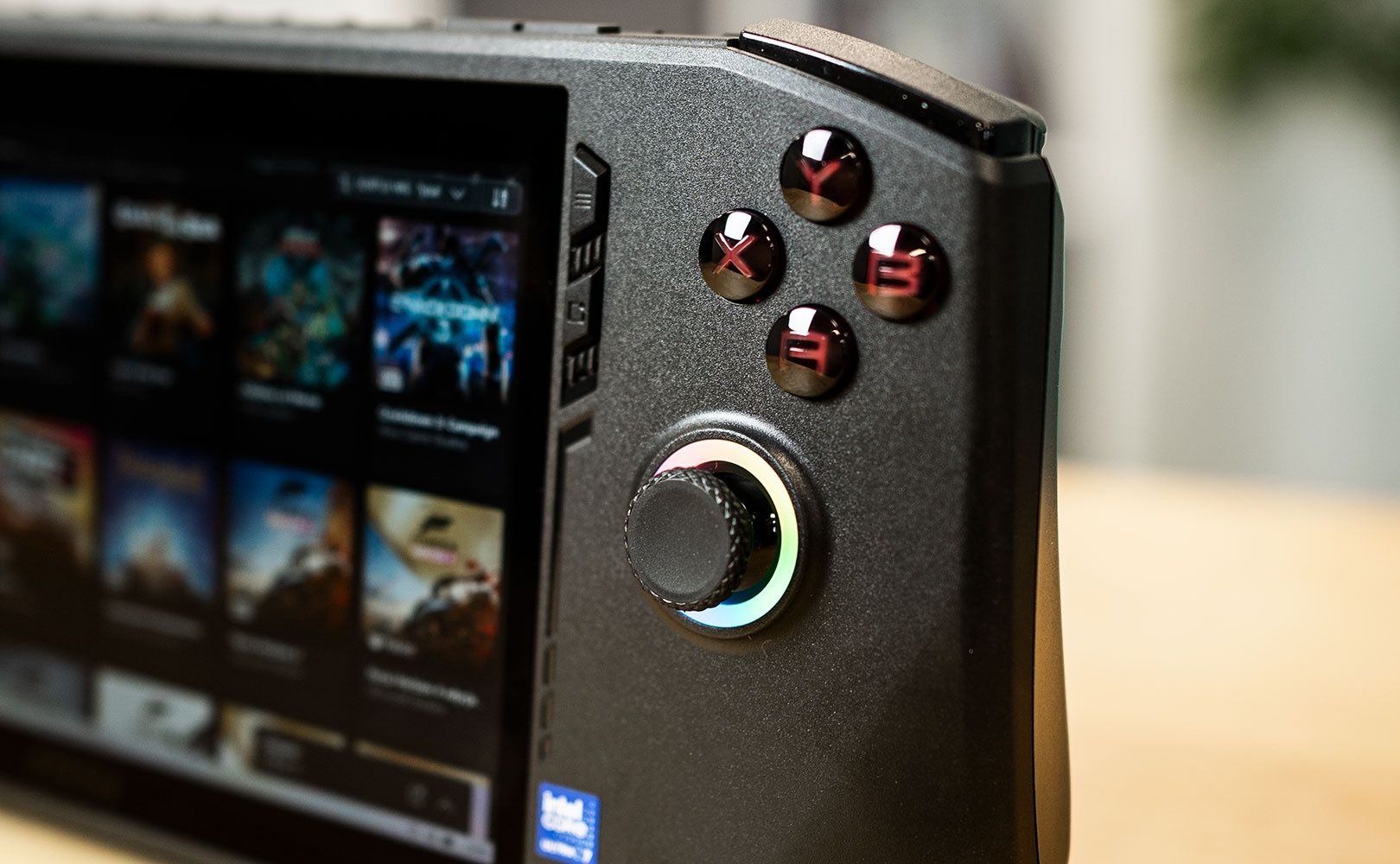 MSI Claw - podświetlane przyciski