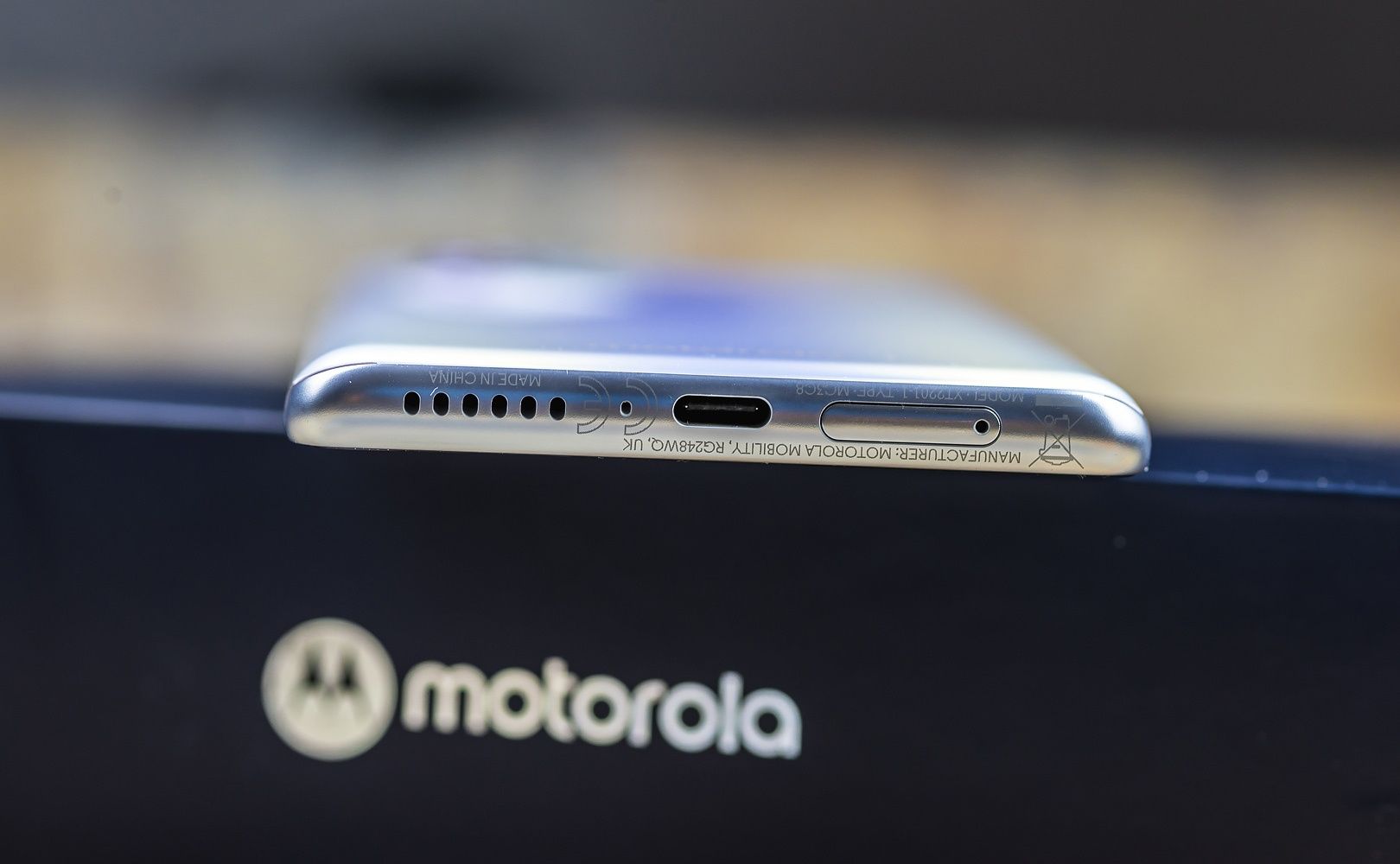 Motorola Edge 30 Pro złącze USB