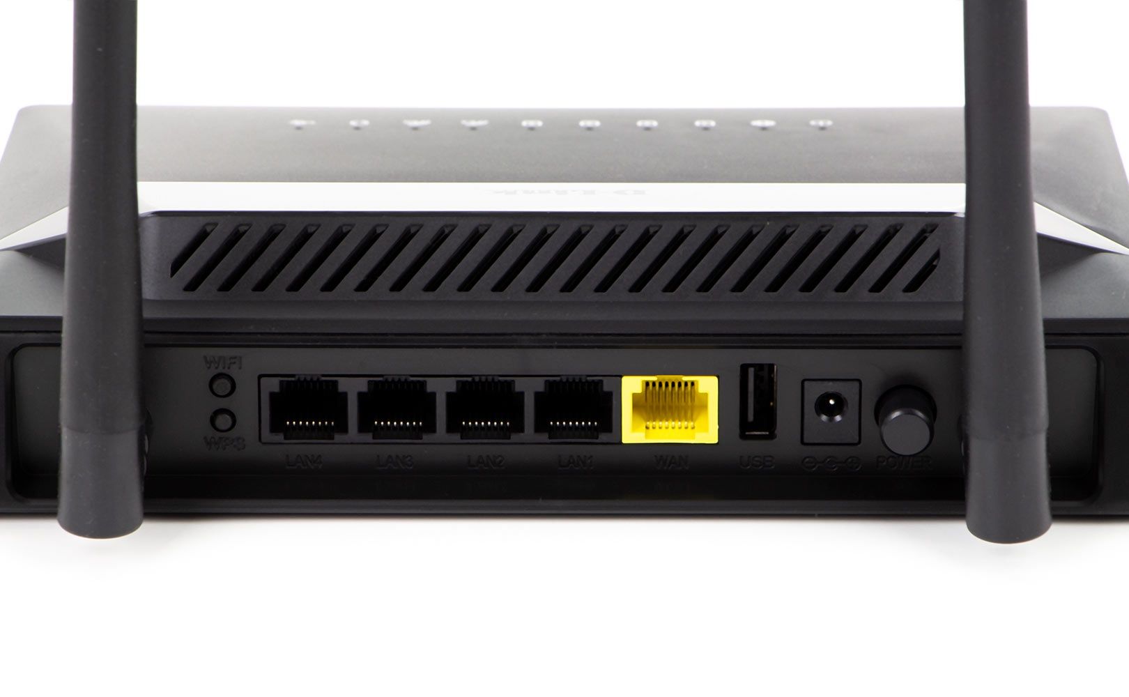 D-Link DIR-825 - złącza i porty