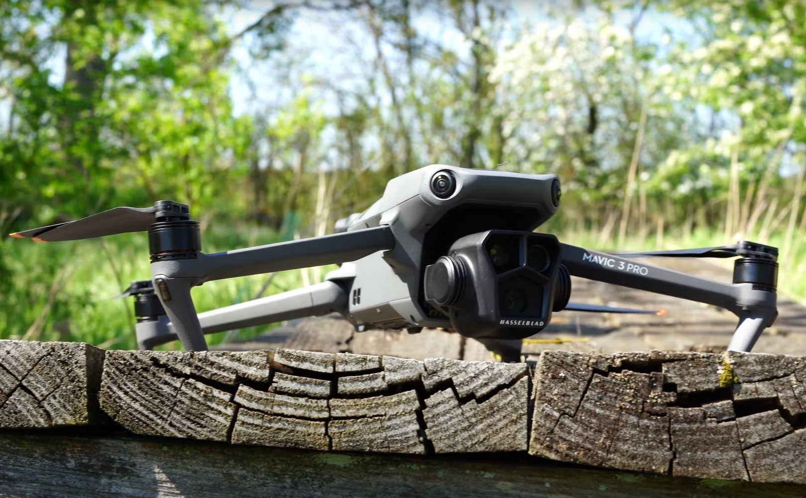 Najlepsze drony 2023  - Dji Mavic 3 Pro
