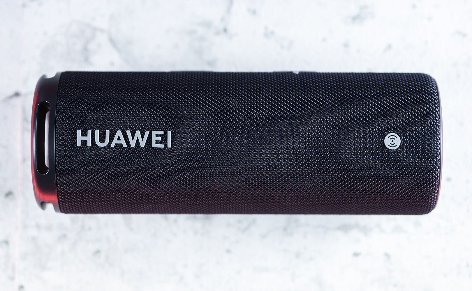 Huawei Sound Joy logo i pole NFC