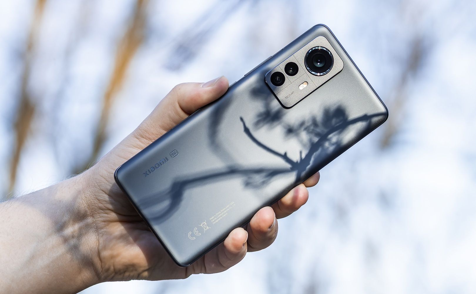 Xiaomi 12 Pro dloń