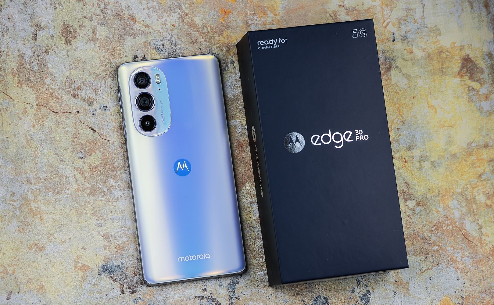 Motorola Edge 30 Pro smartfon