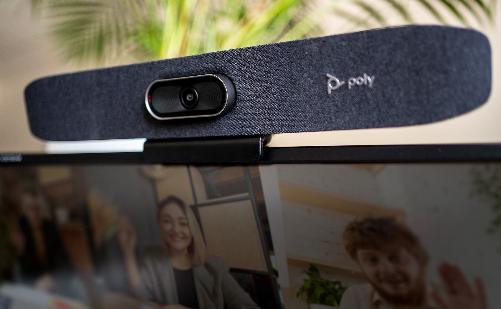 Poly Studio R30 - wideobar do salek konferencyjnych