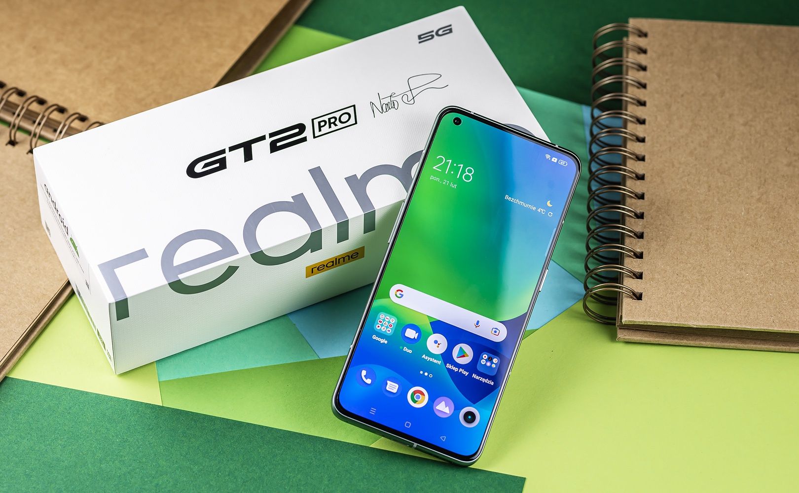 realme GT 2 Pro z pudełkiem