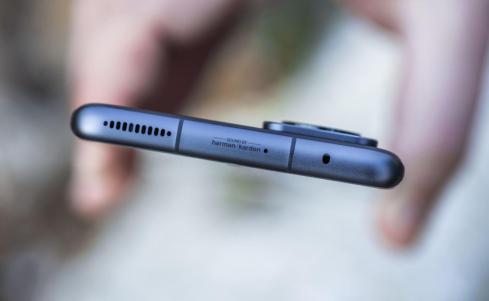 Xiaomi 12 Pro głośniki góra