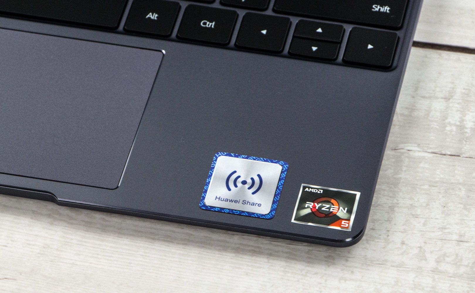 Huawei MateBook 13 z AMD Ryzen