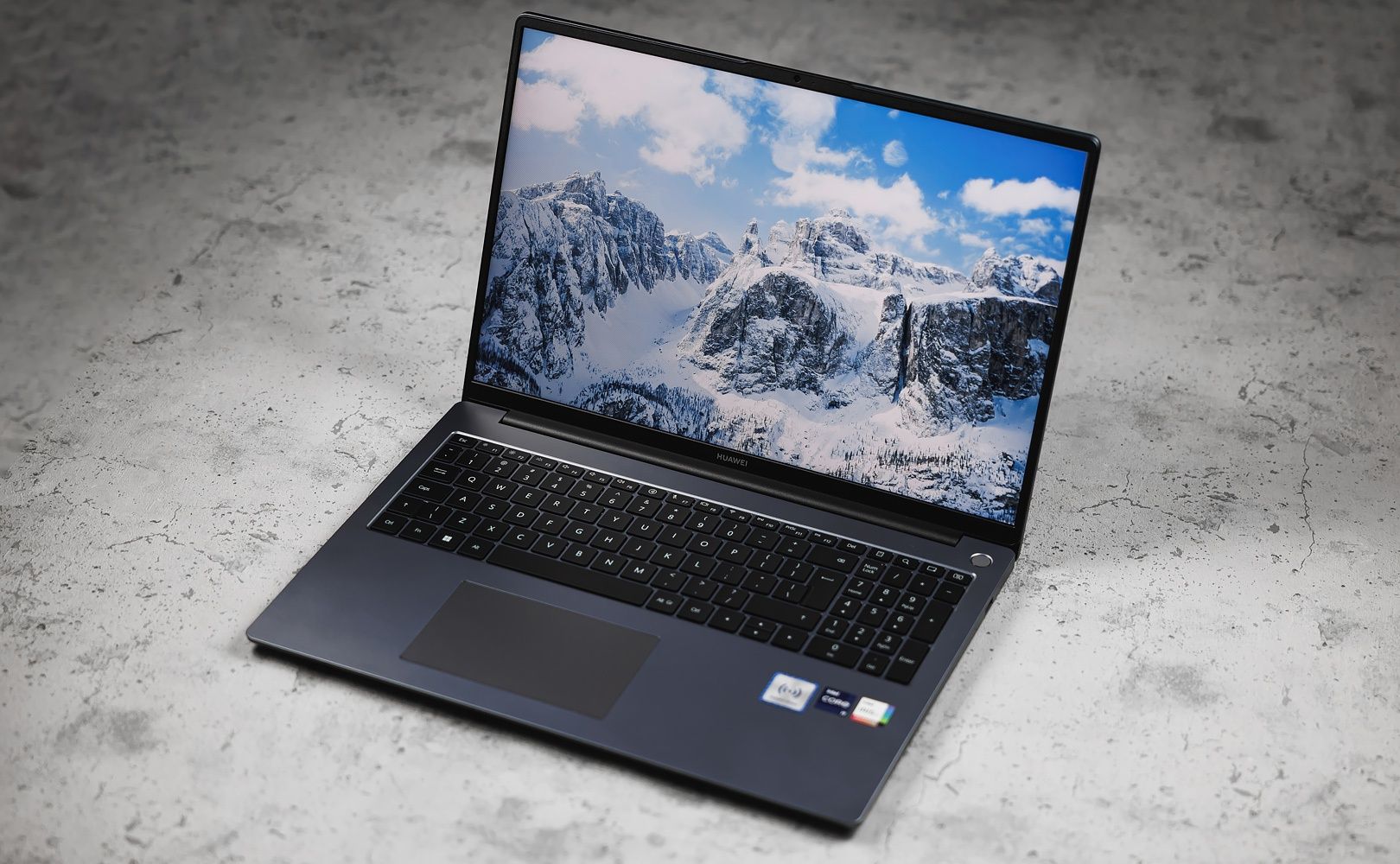 Benchmarksprawdza - Huawei Matebook D16 2024