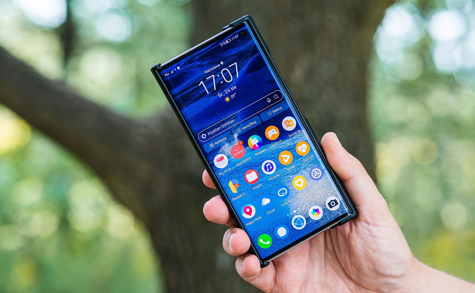 Huawei Mate Xs 2 dłoń w etui