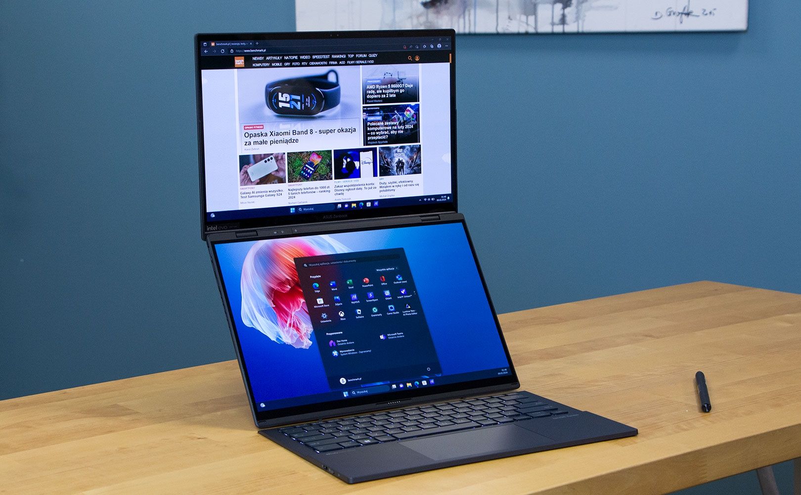 ASUS Zenbook 14 Duo OLED UX8406 - rozłożony