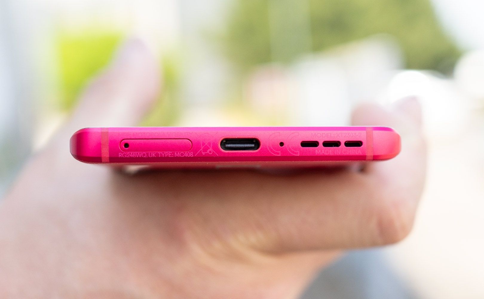 Motorola Edge 40 - złącze USB-C