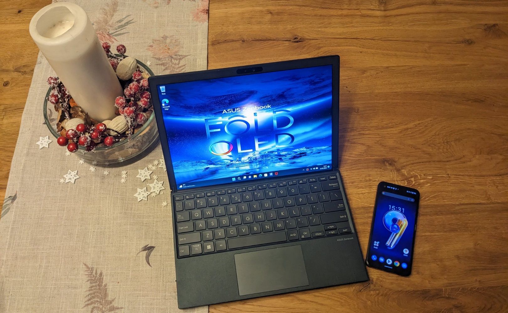 ASUS Zenbook f7 Fold OLED