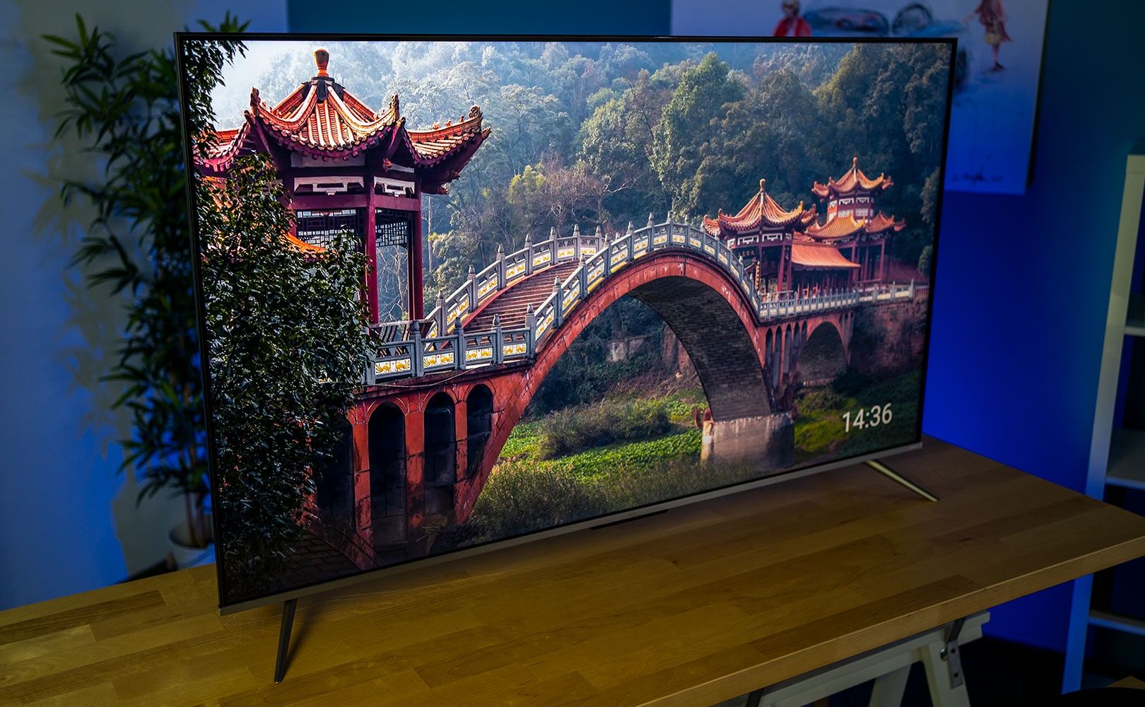 TCL 55C635 - z przodu