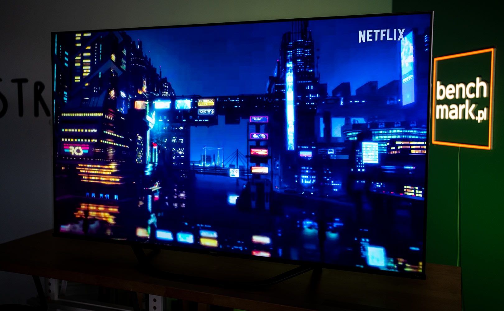 Hisense 65U7HQ - nocny seans