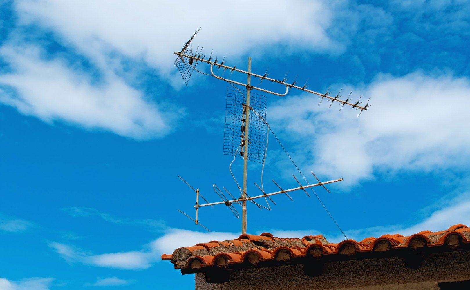 Jaka antena do cyfrowej telewizji naziemnej
