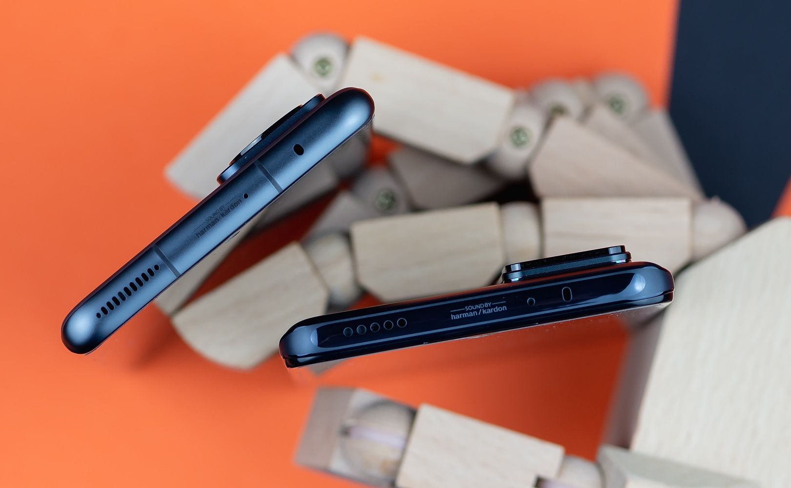 Xiaomi 12T Pro i Xiaomi 12 Pro - górna krawędź