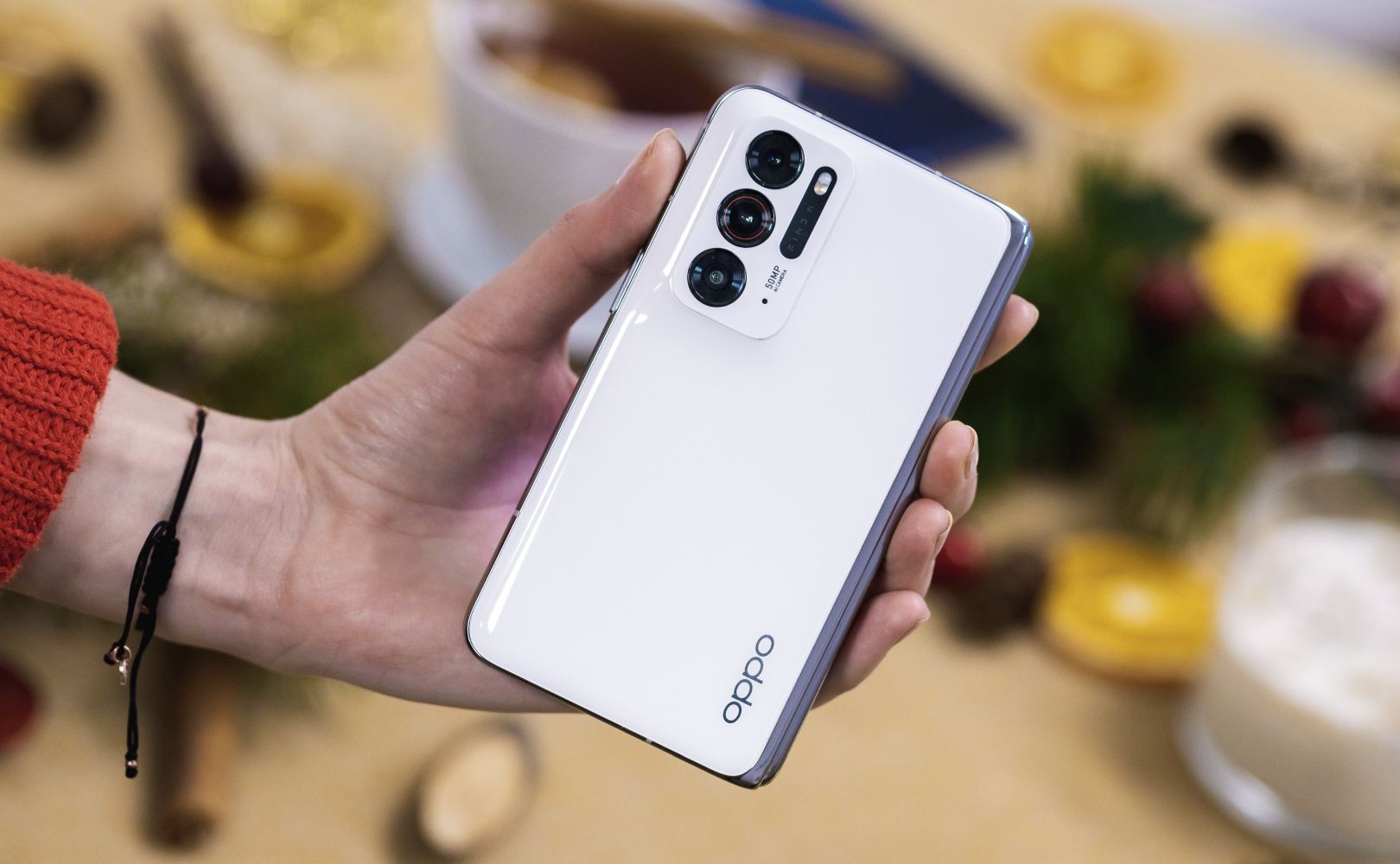 OPPO Find N tył dłoń