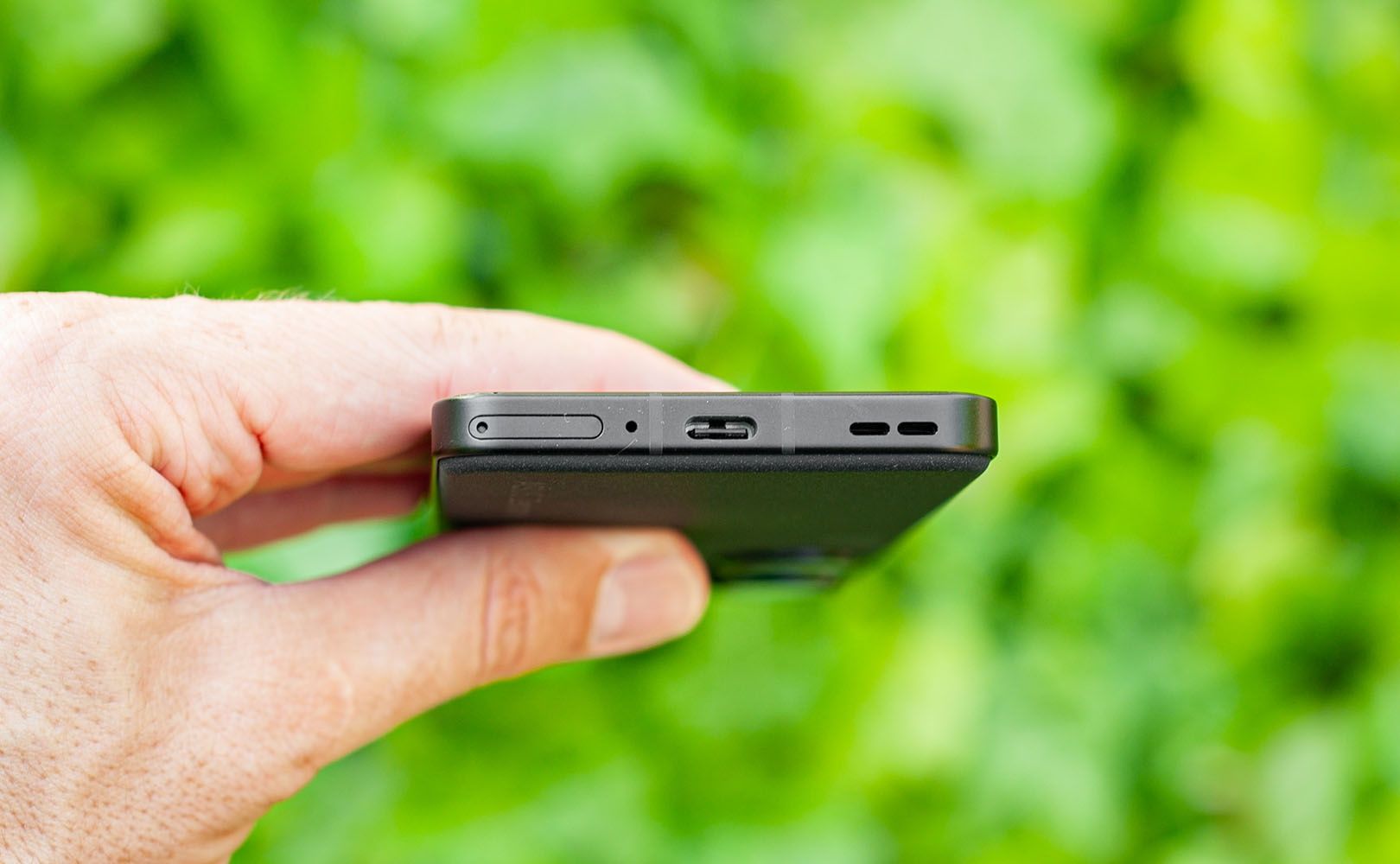 Asus ZenFone 9 dual SIM, USB-C i głośnik dolny