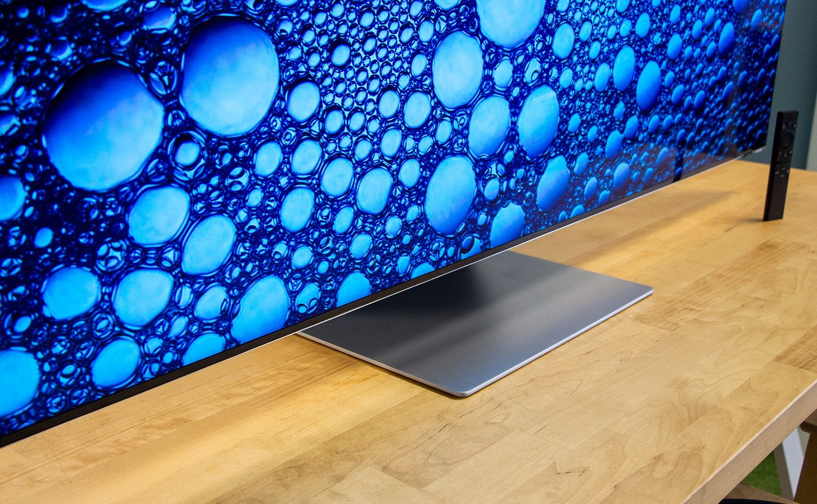 Samsung Neo QLED 8K Excellence Line QN900B - bezramkowy design