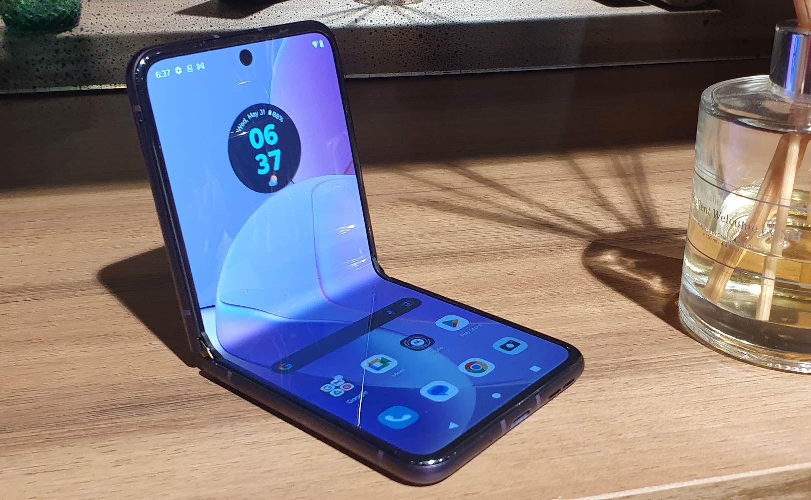 Motorola Razr 40 - składany ekran typu flex