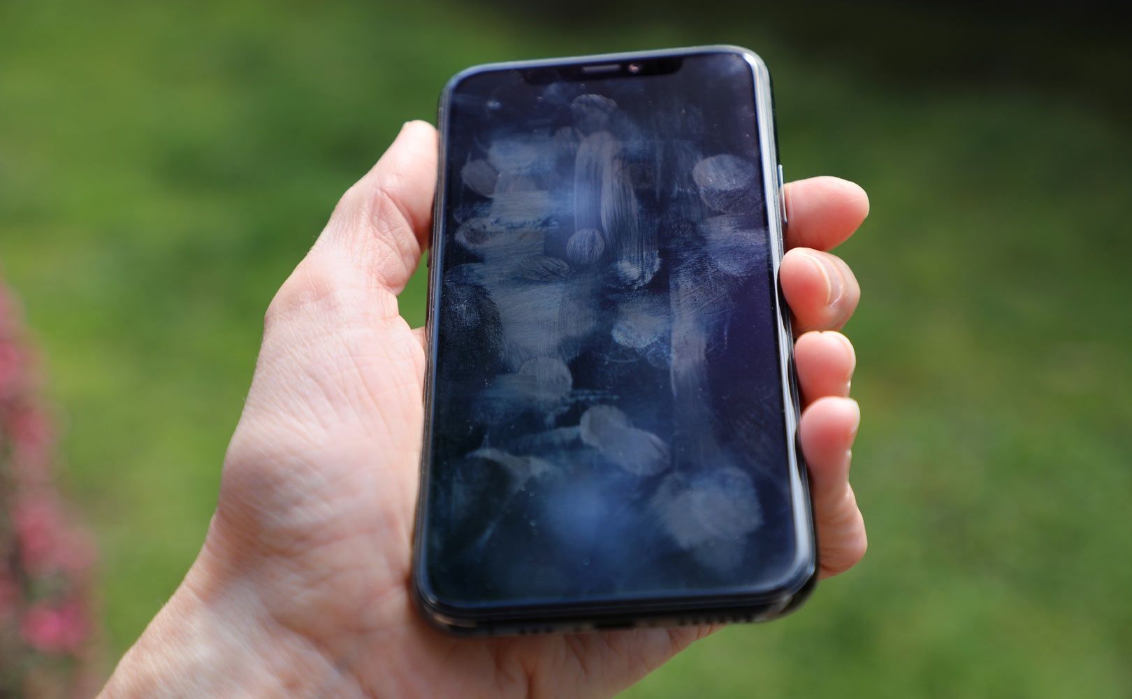 Odciski palców na telefonie