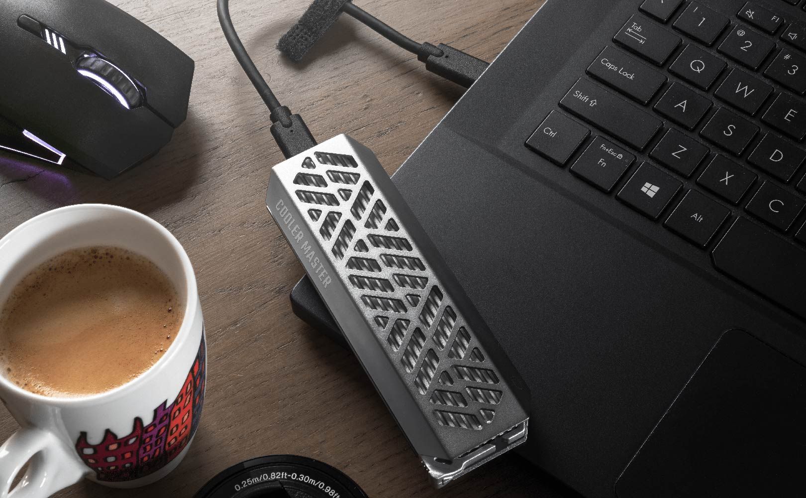 oracle air - obudowa podłączona do laptopa