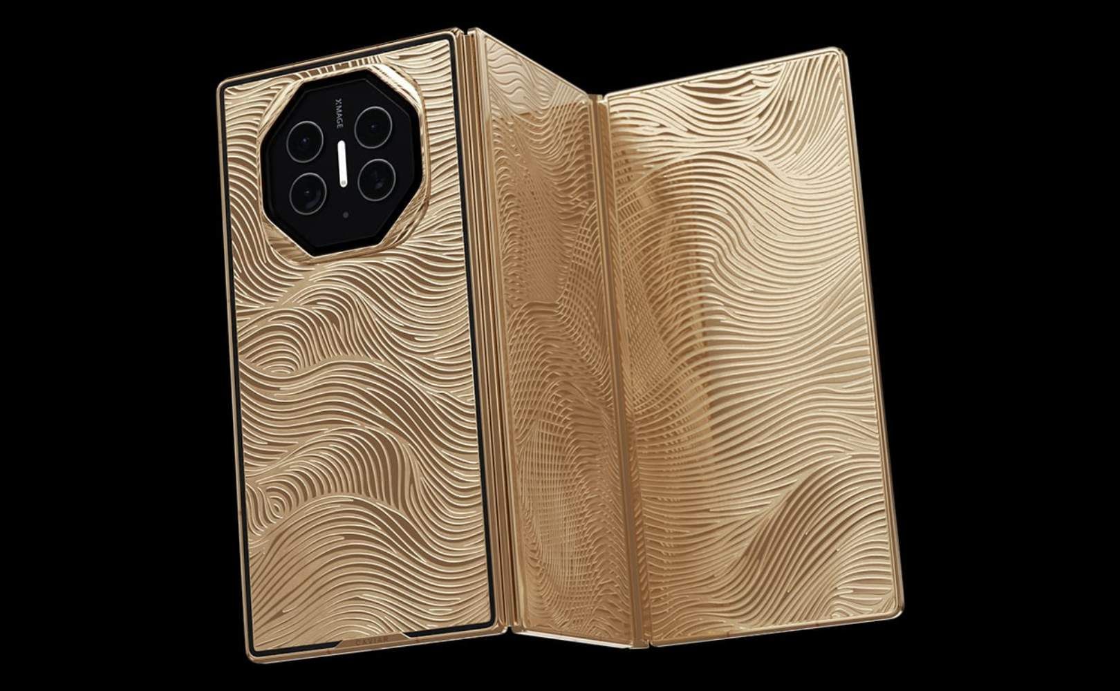 Złoty Huawei Mate XT Ultimate