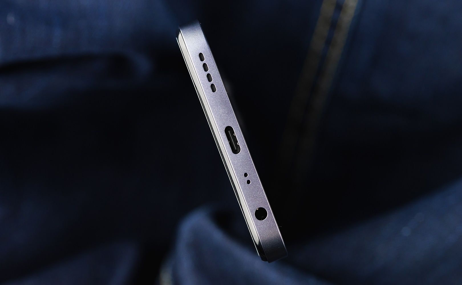 realme C35