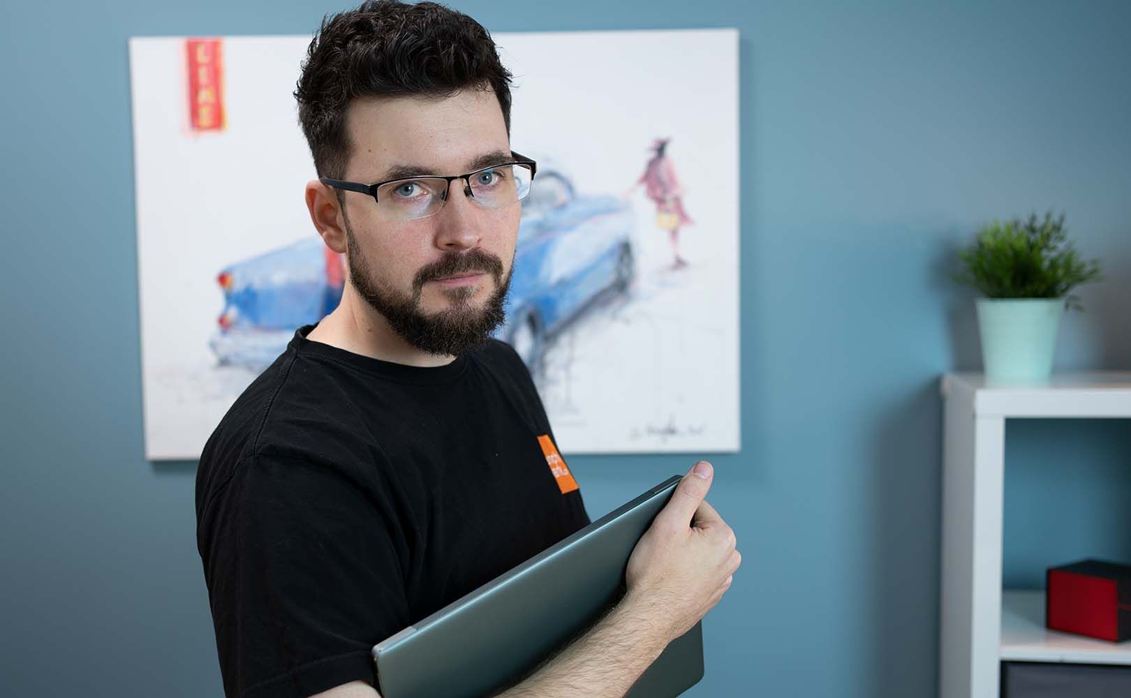 Laptop biznesowy - poręczny i stylowy