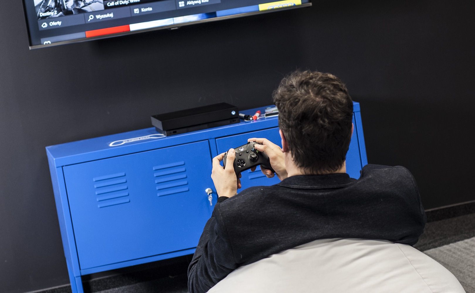 Xbox One X - granie na padzie