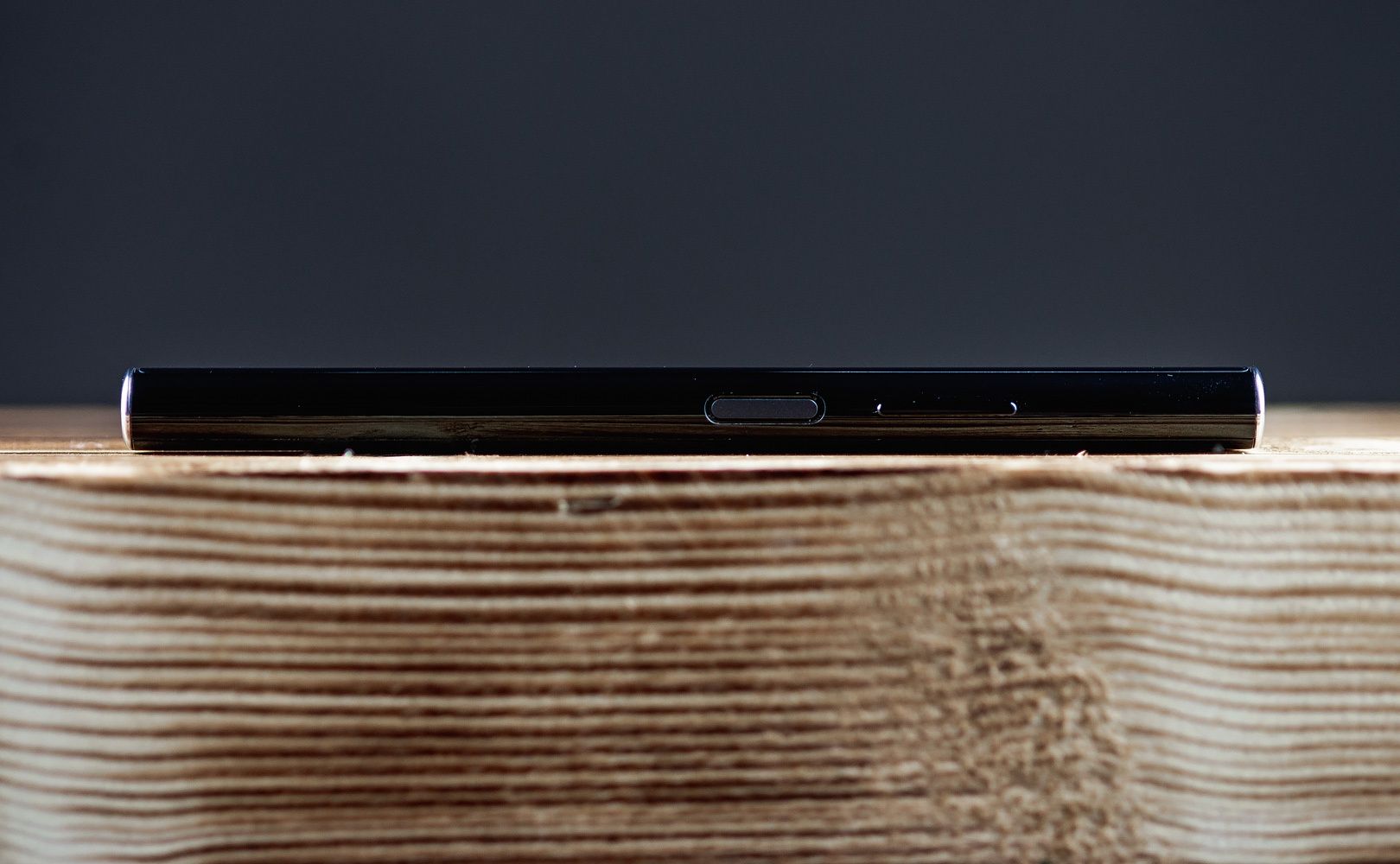 Huawei Mate Xs 2 prawa krawędź
