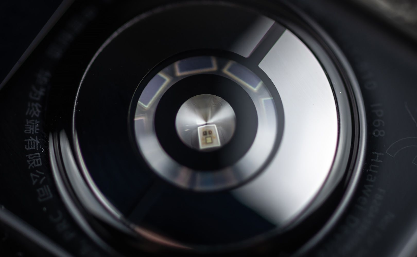 Huawei Watch D spód sensory