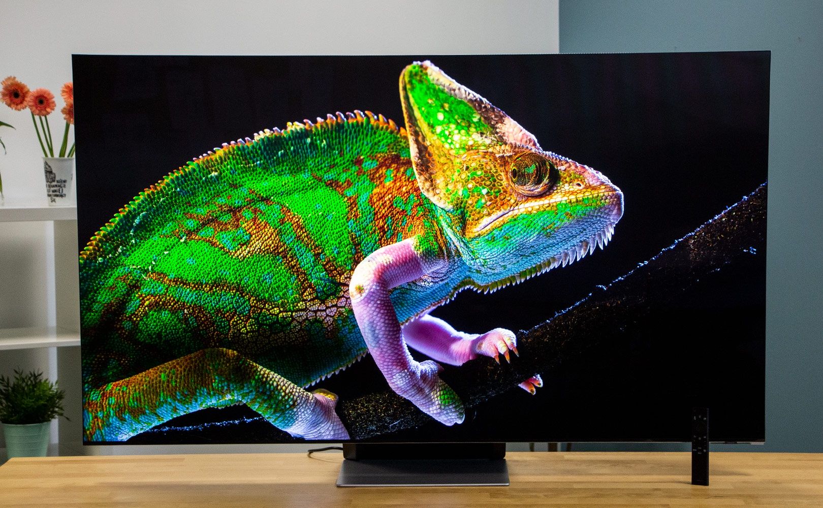 Samsung Neo QLED 8K Excellence Line QN900B - od przodu