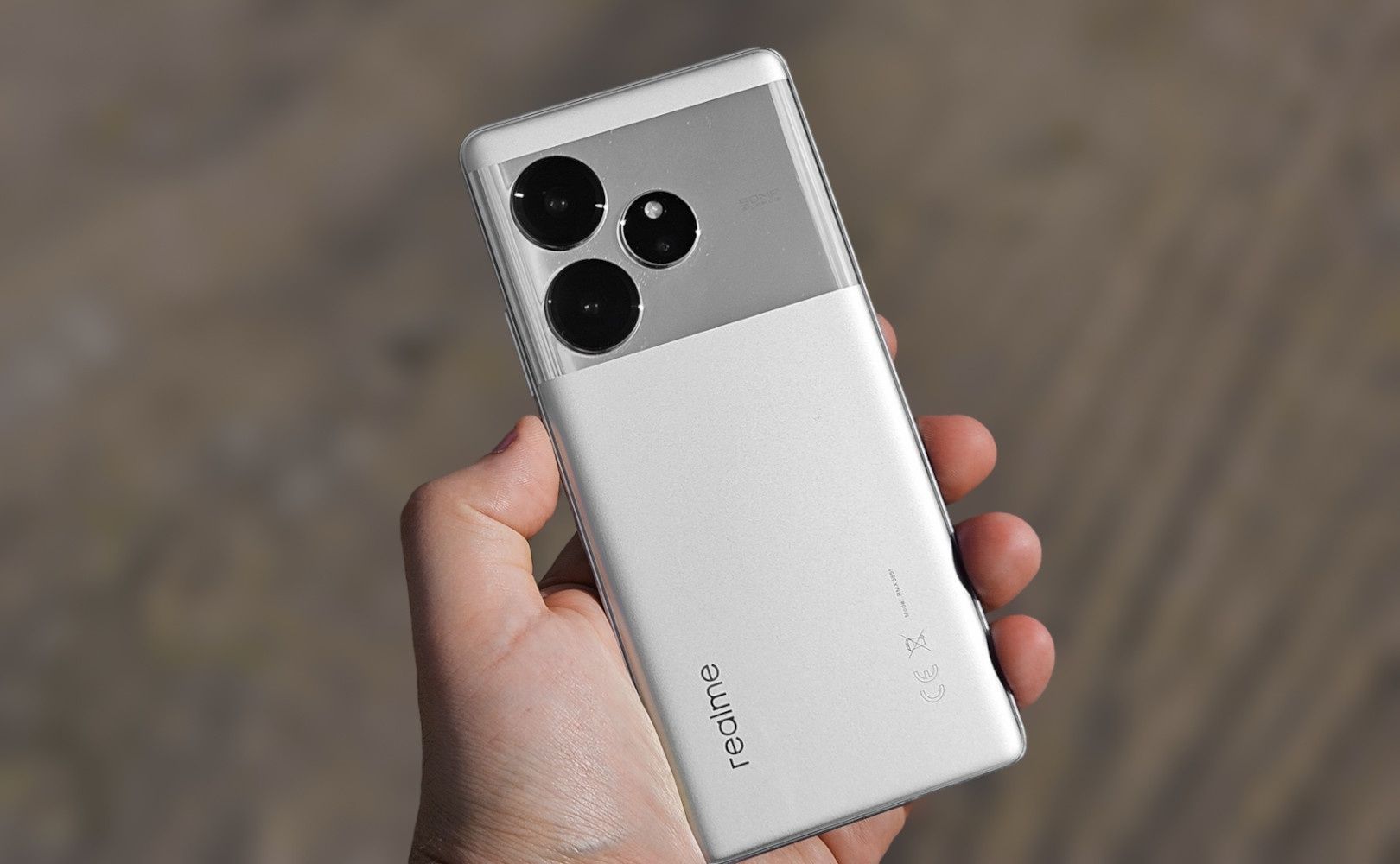 realme GT 6