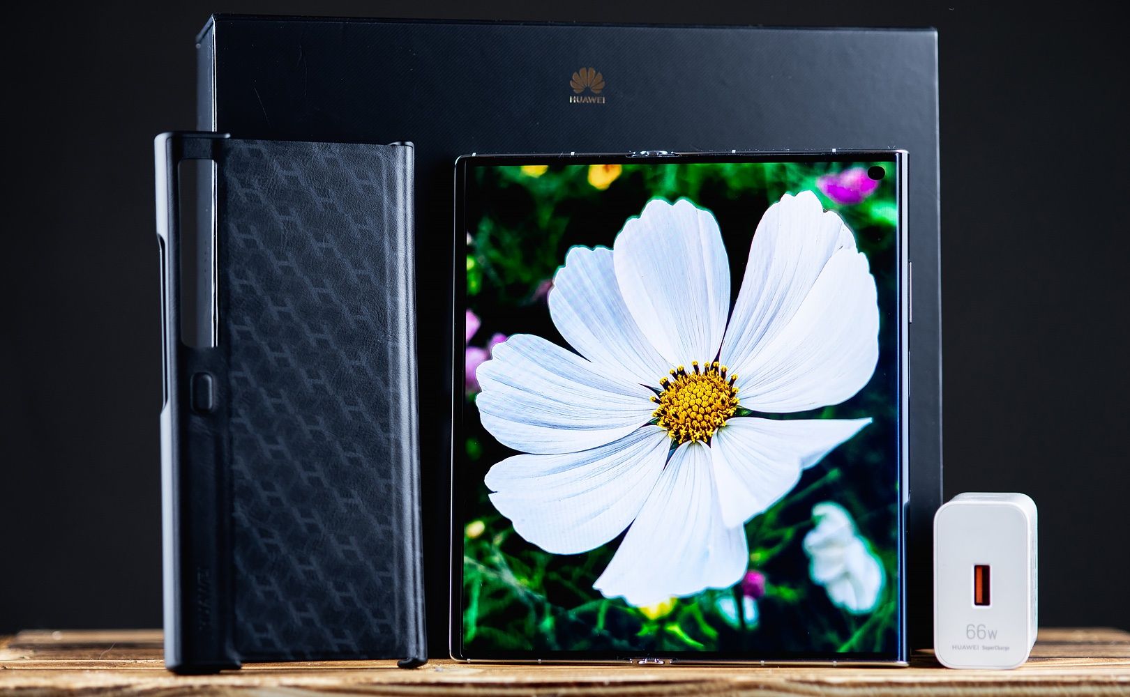 Huawei Mate Xs 2 zawartośc pudełka