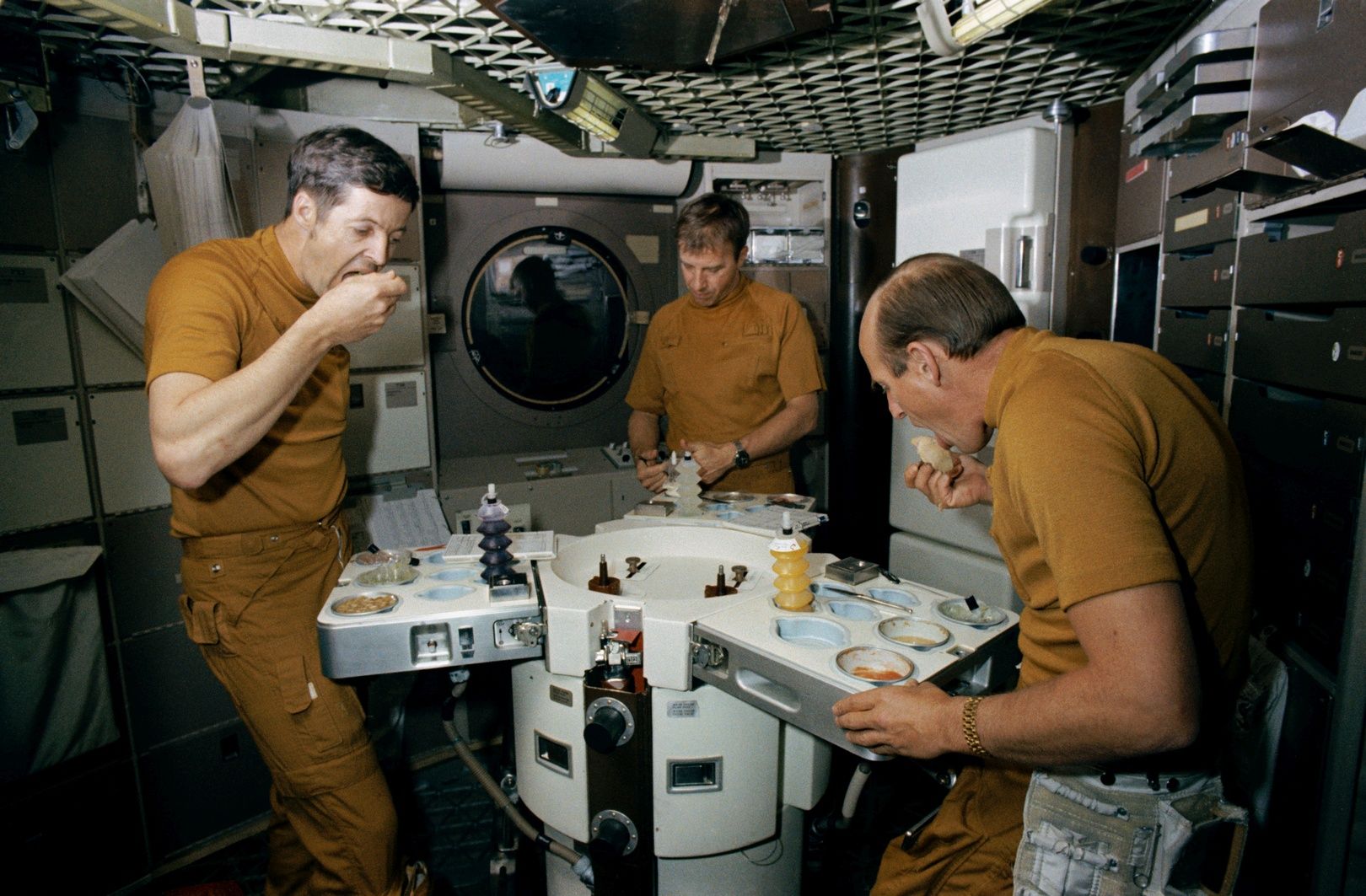Skylab posiłek