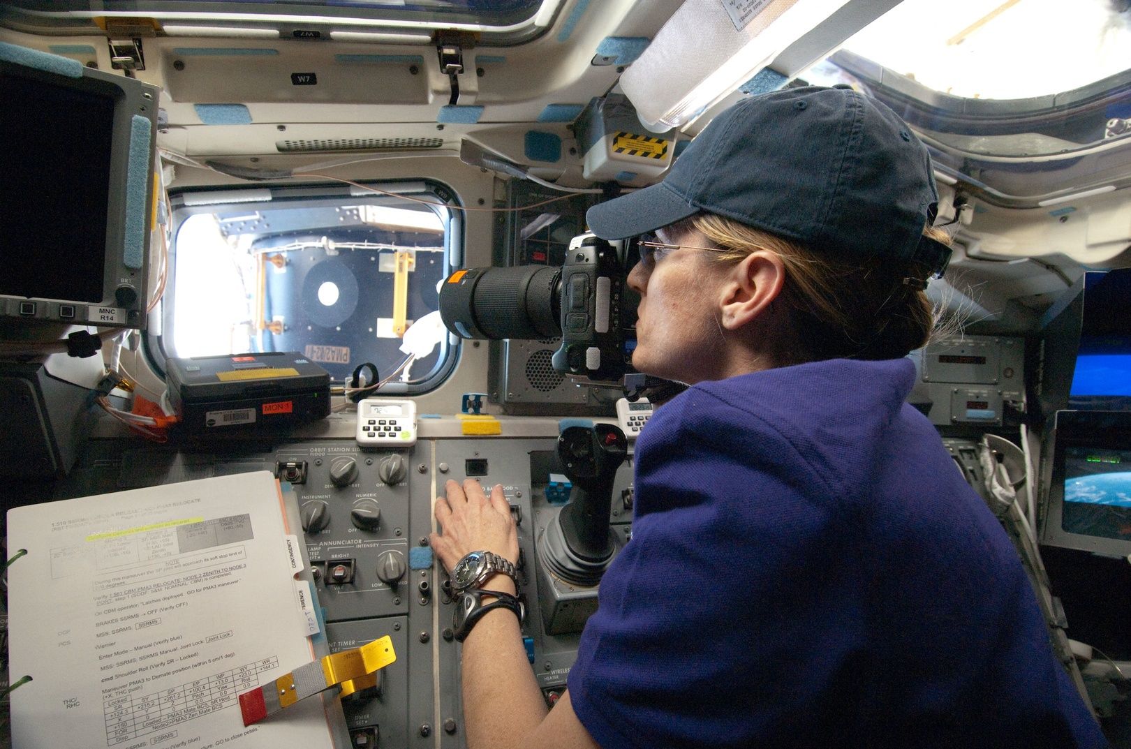 Nikon misja STS-130
