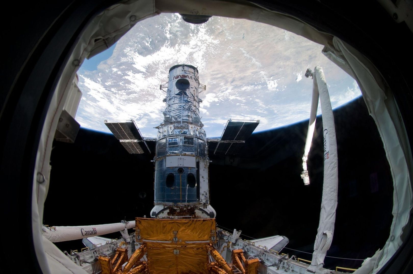 Hubble Atlantis