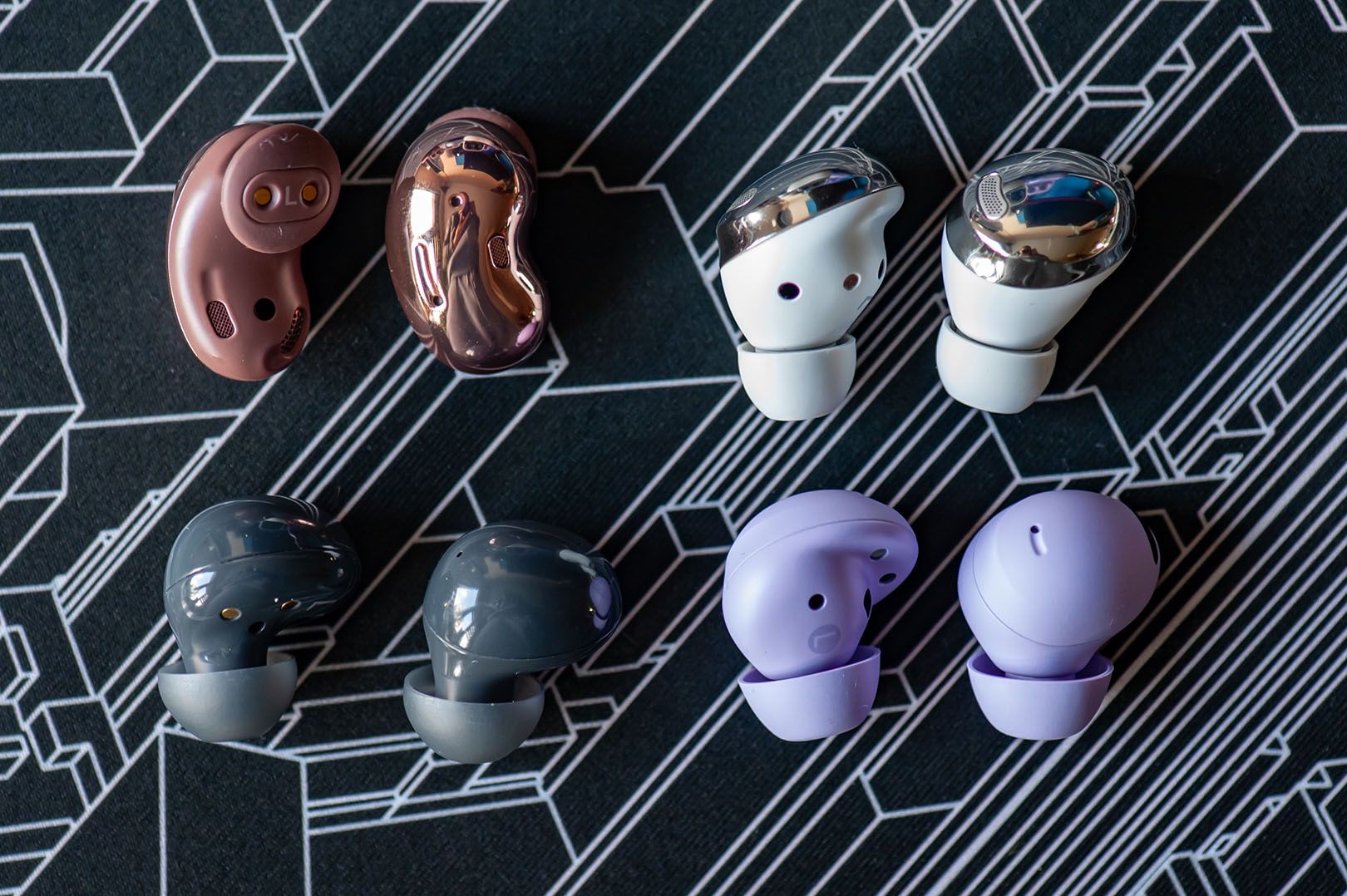 Samsung Galaxy Buds - różne modele